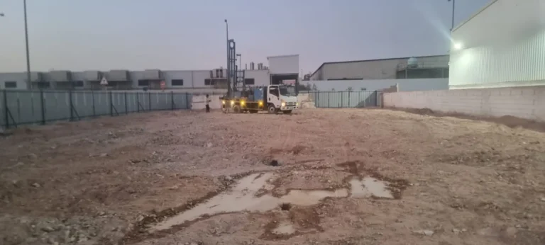 أرض مسواة جاهزة للبناء بعد الهدم بالرياض